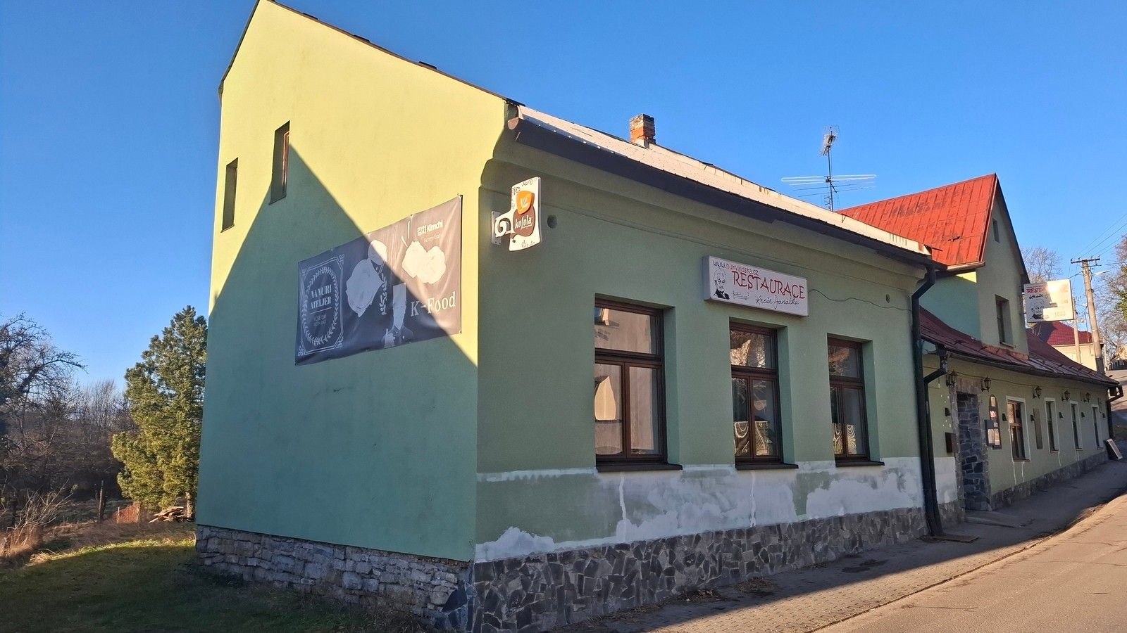 Prodej komerčního prostoru 230 m² - foto 2