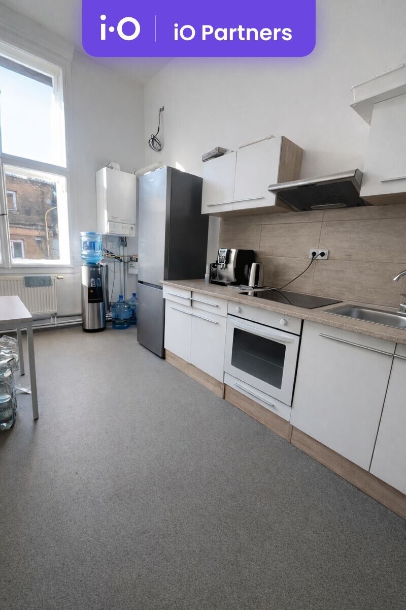 Pronájem komerčního prostoru 272 m² - foto 2