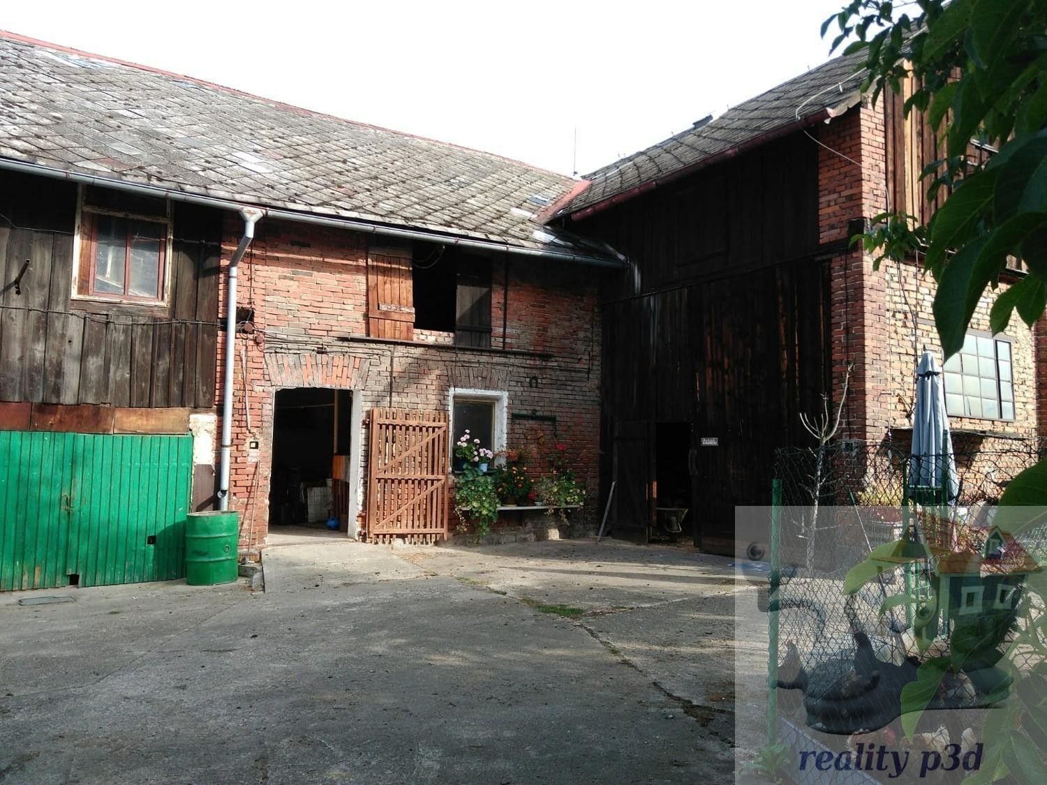 Prodej nemovitosti 409 m² - foto 2