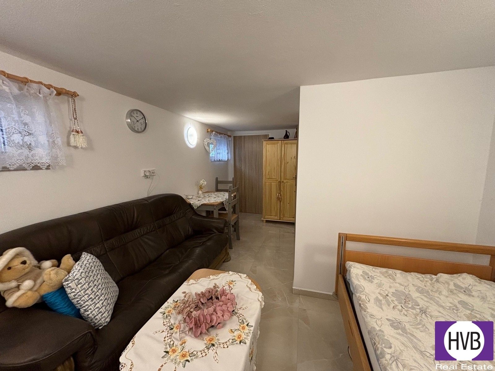 Pronájem bytu 1+1 60 m² - foto 2