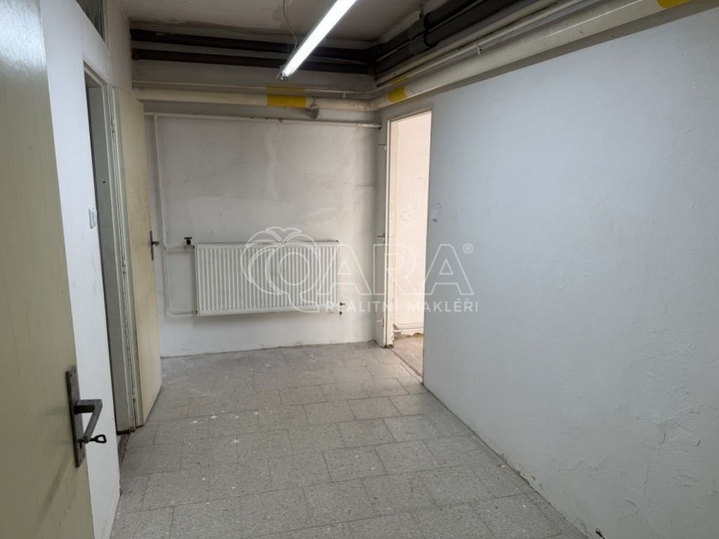 Pronájem komerčního prostoru 28 m² - foto 3