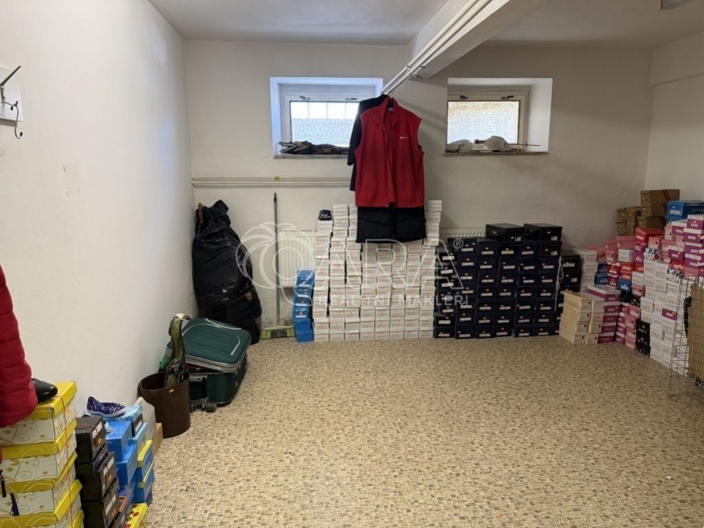 Pronájem komerčního prostoru 28 m² - foto 9