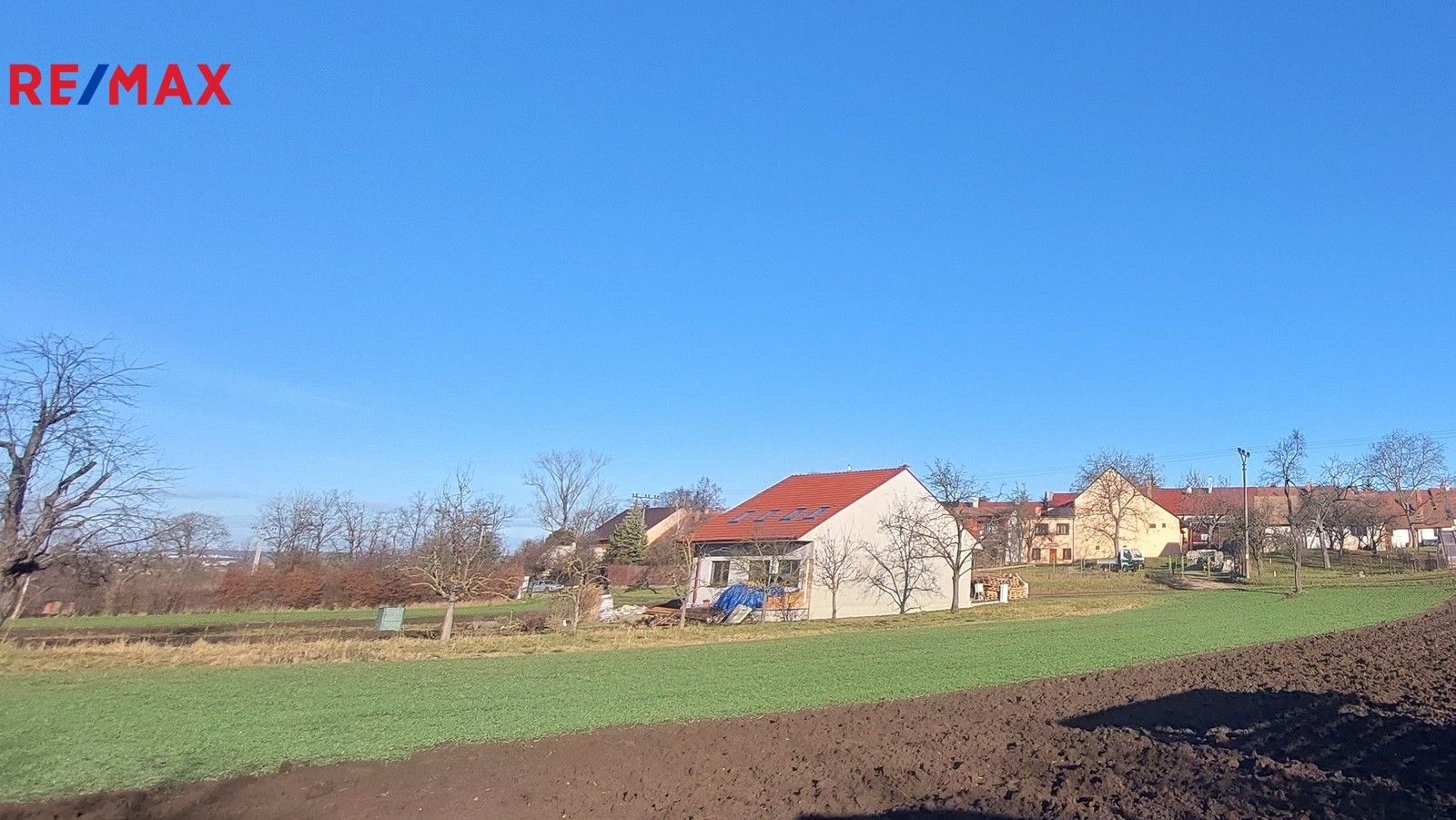 Prodej pozemku 842 m² - foto 1