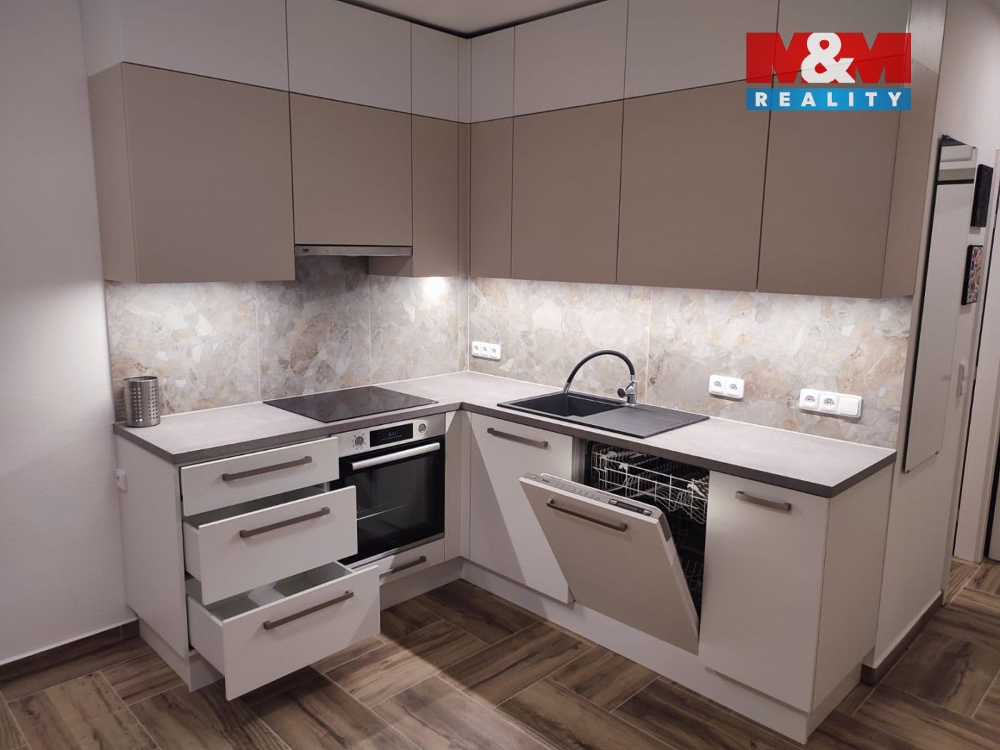 Pronájem bytu 1+1 40 m² - foto 5