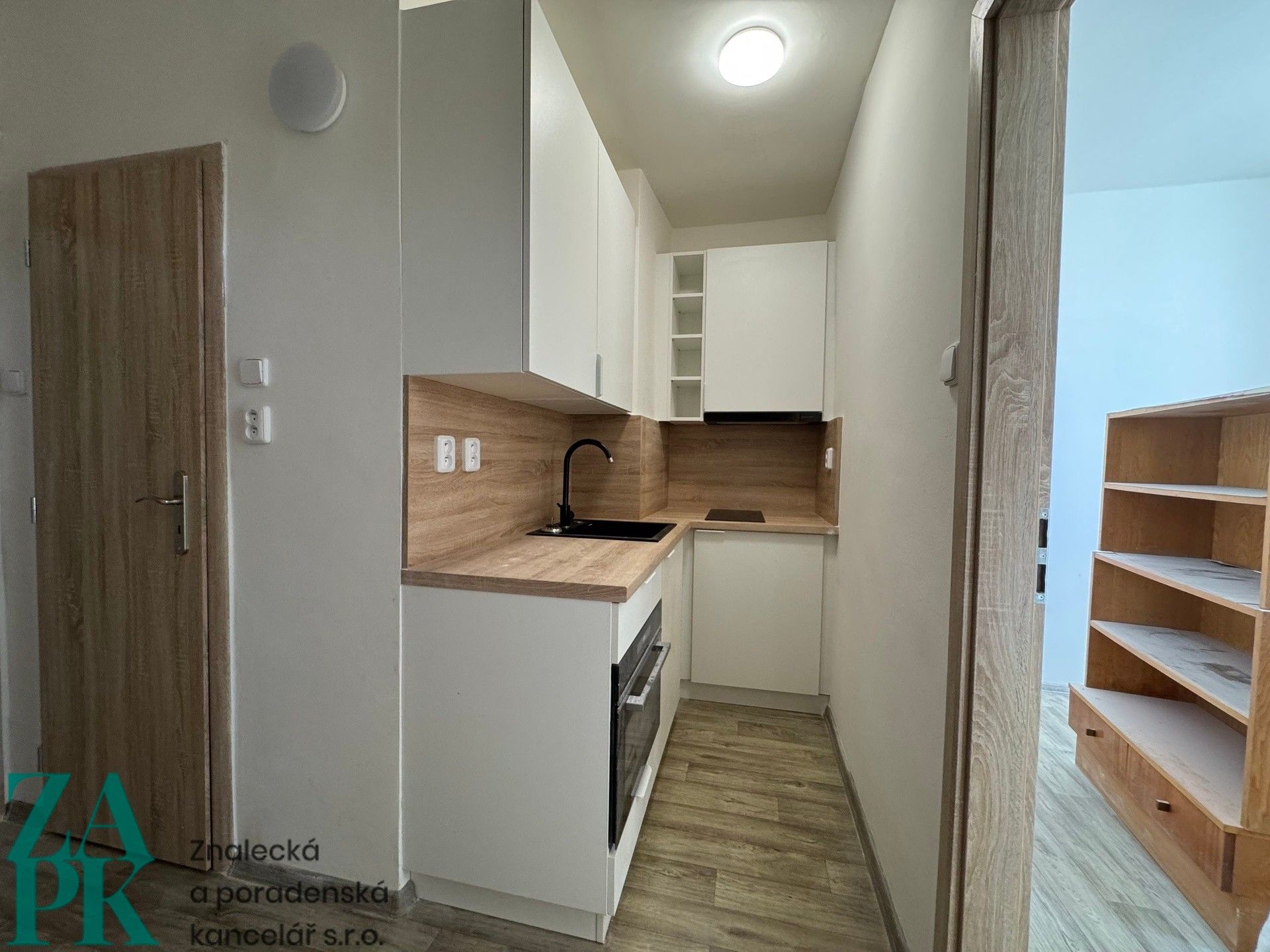 Pronájem bytu 2+kk 32 m² - foto 3