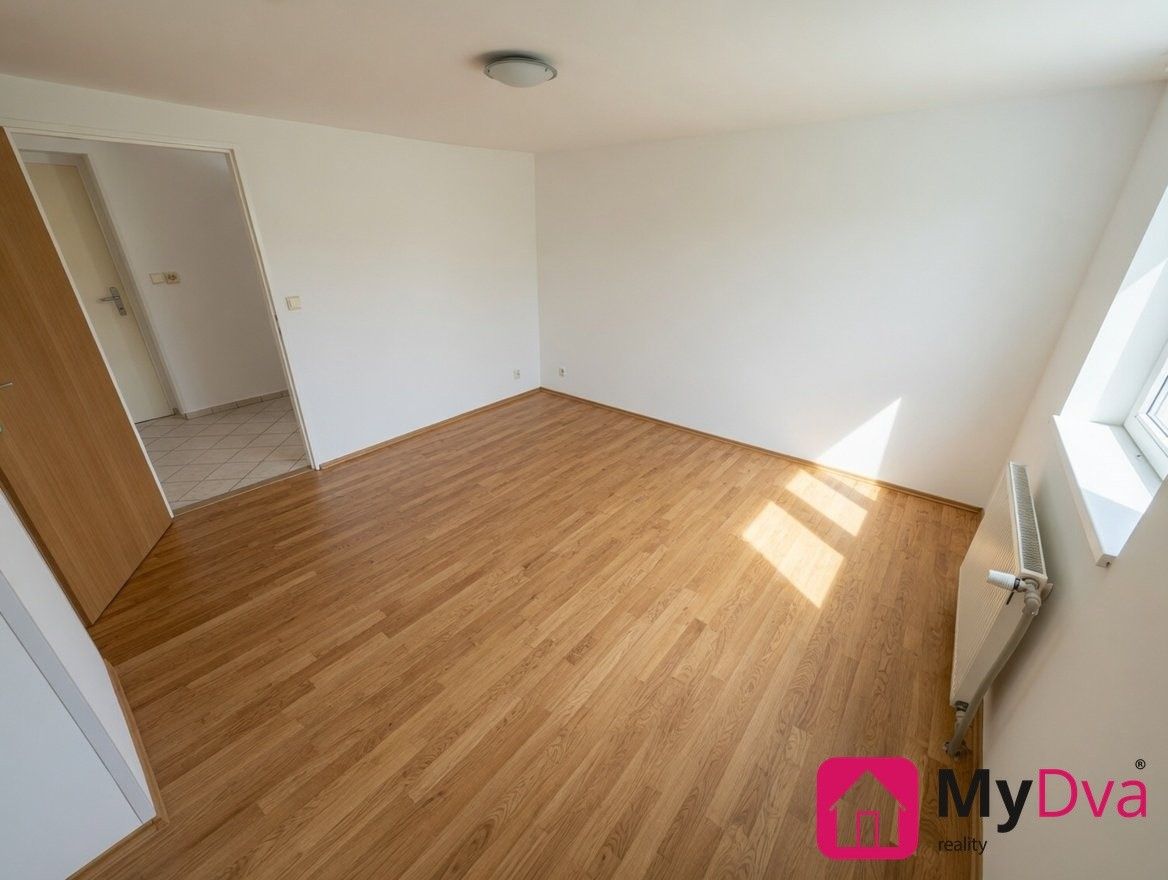 Pronájem bytu 1+1 29 m² - foto 3