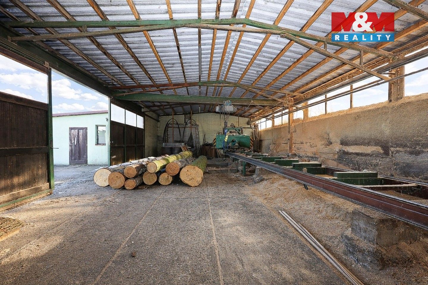 Pronájem komerčního prostoru 1030 m² - foto 9