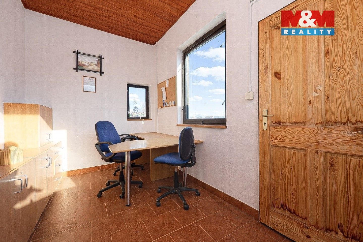 Pronájem komerčního prostoru 1030 m² - foto 10