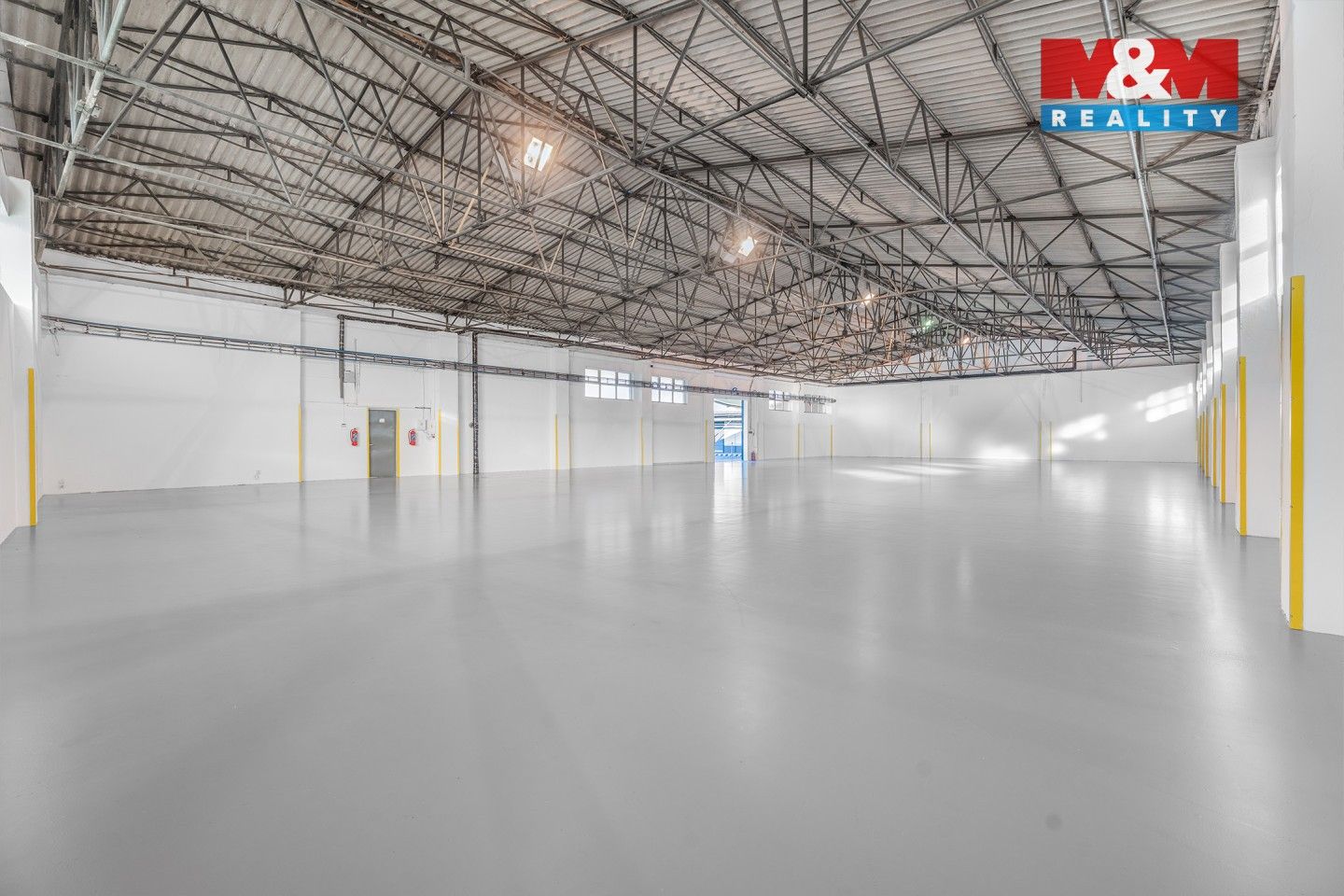 Pronájem komerčního prostoru 675 m² - foto 7