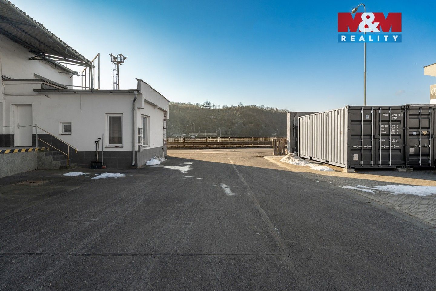 Pronájem komerčního prostoru 675 m² - foto 8