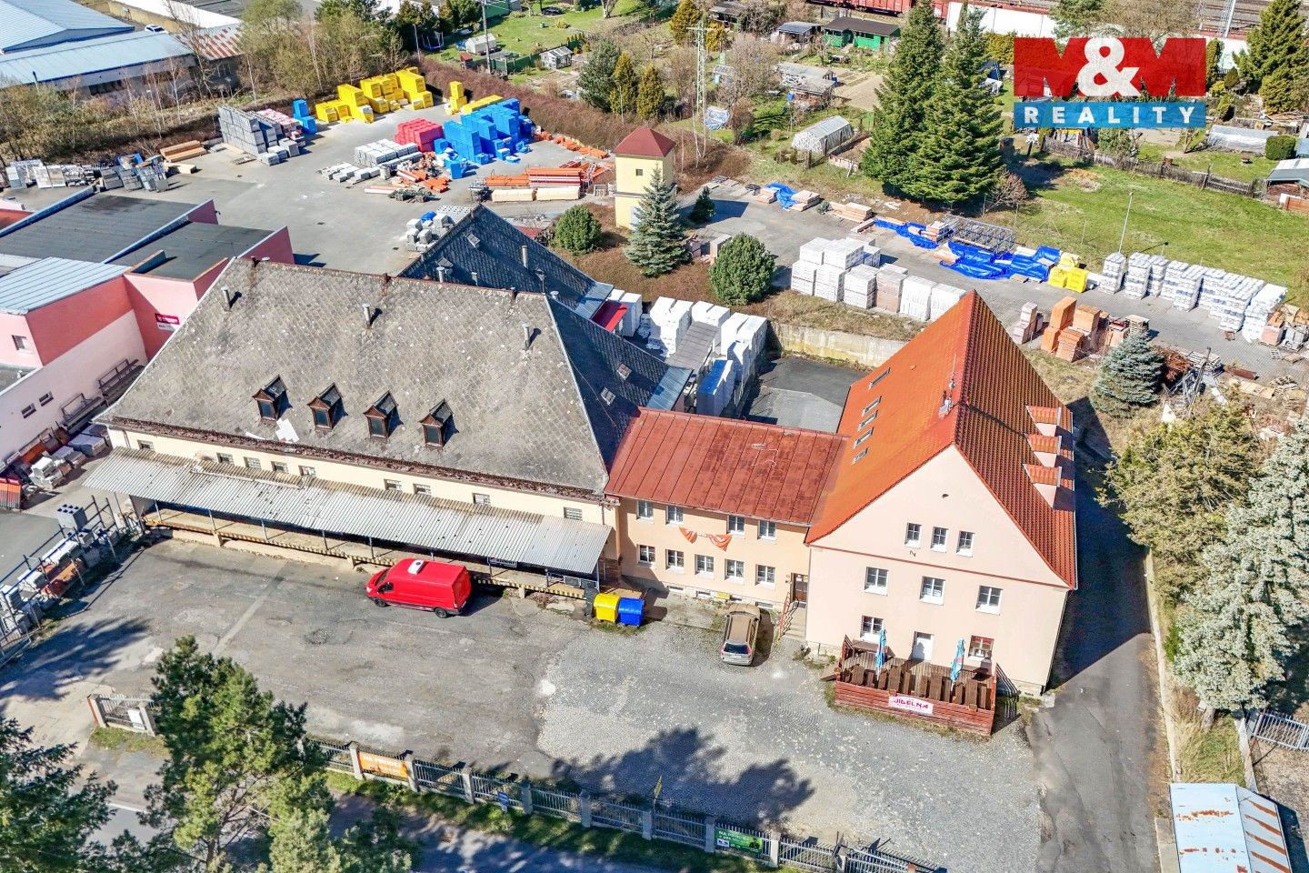 Prodej komerčního prostoru 1870 m² - foto 2