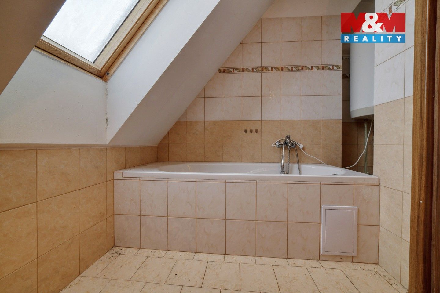 Prodej komerčního prostoru 1870 m² - foto 14