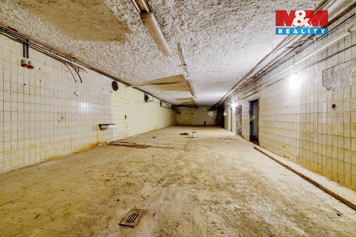 Prodej komerčního prostoru 1870 m² - foto 25