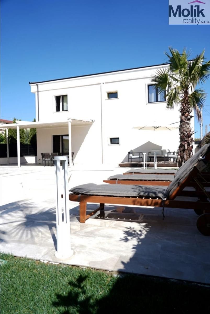 Prodej domu 235 m² - foto 3