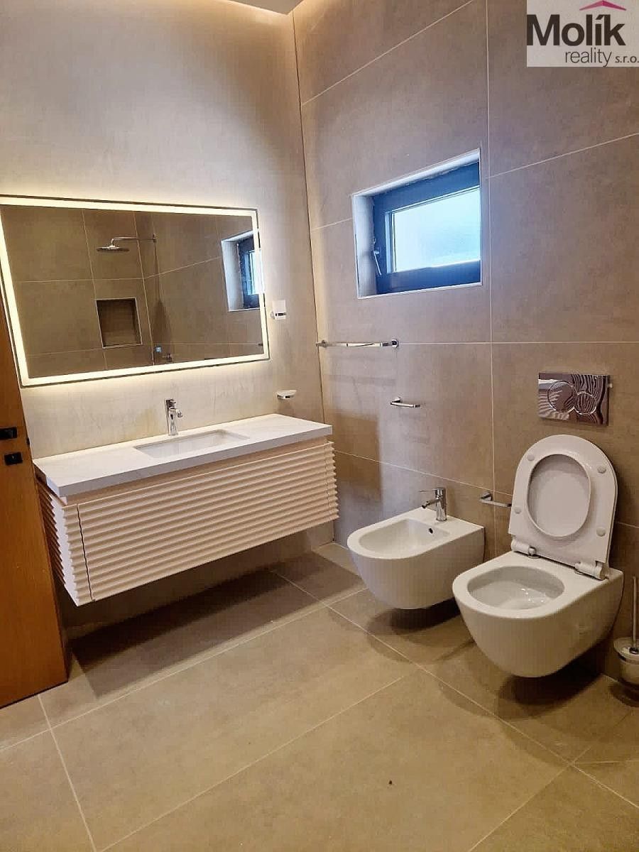 Prodej domu 235 m² - foto 23