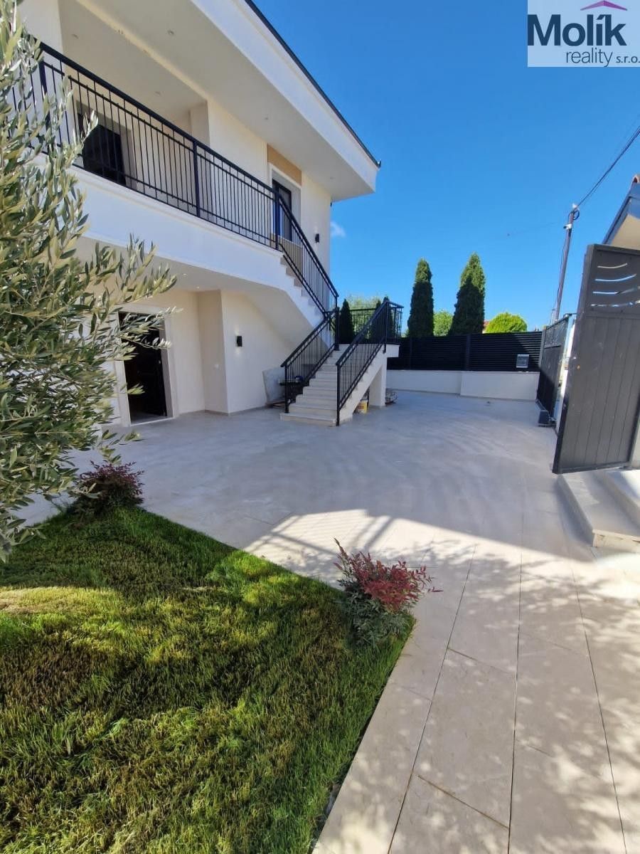 Prodej domu 235 m² - foto 24