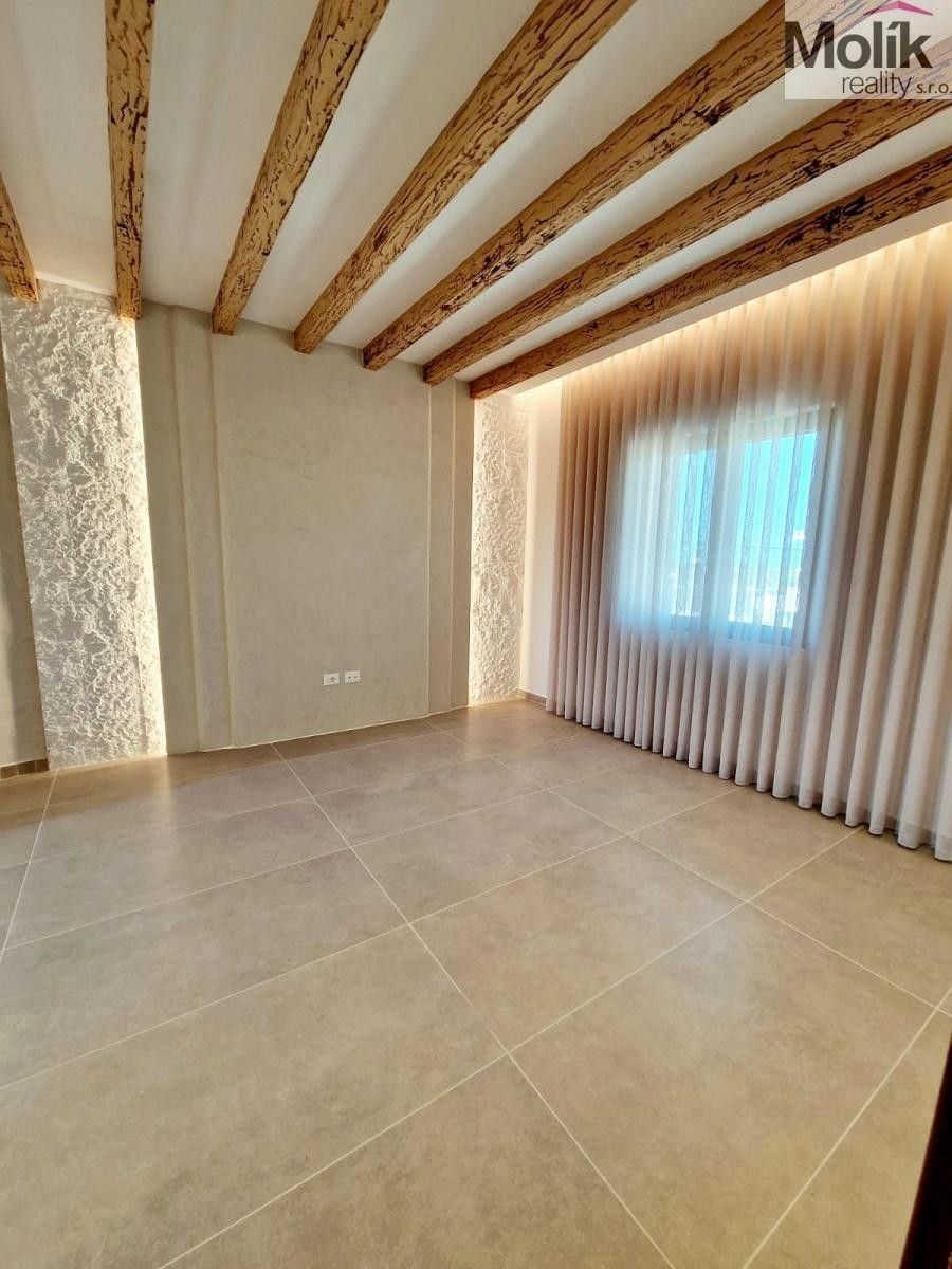 Prodej domu 235 m² - foto 27