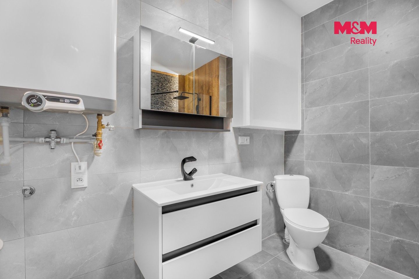 Pronájem bytu 4+kk 90 m² - foto 4