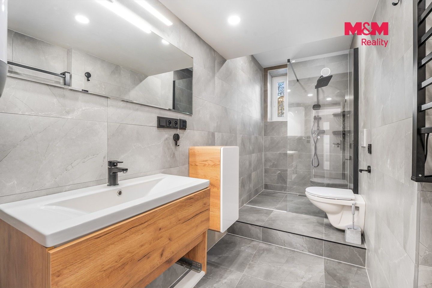 Pronájem bytu 4+kk 90 m² - foto 2