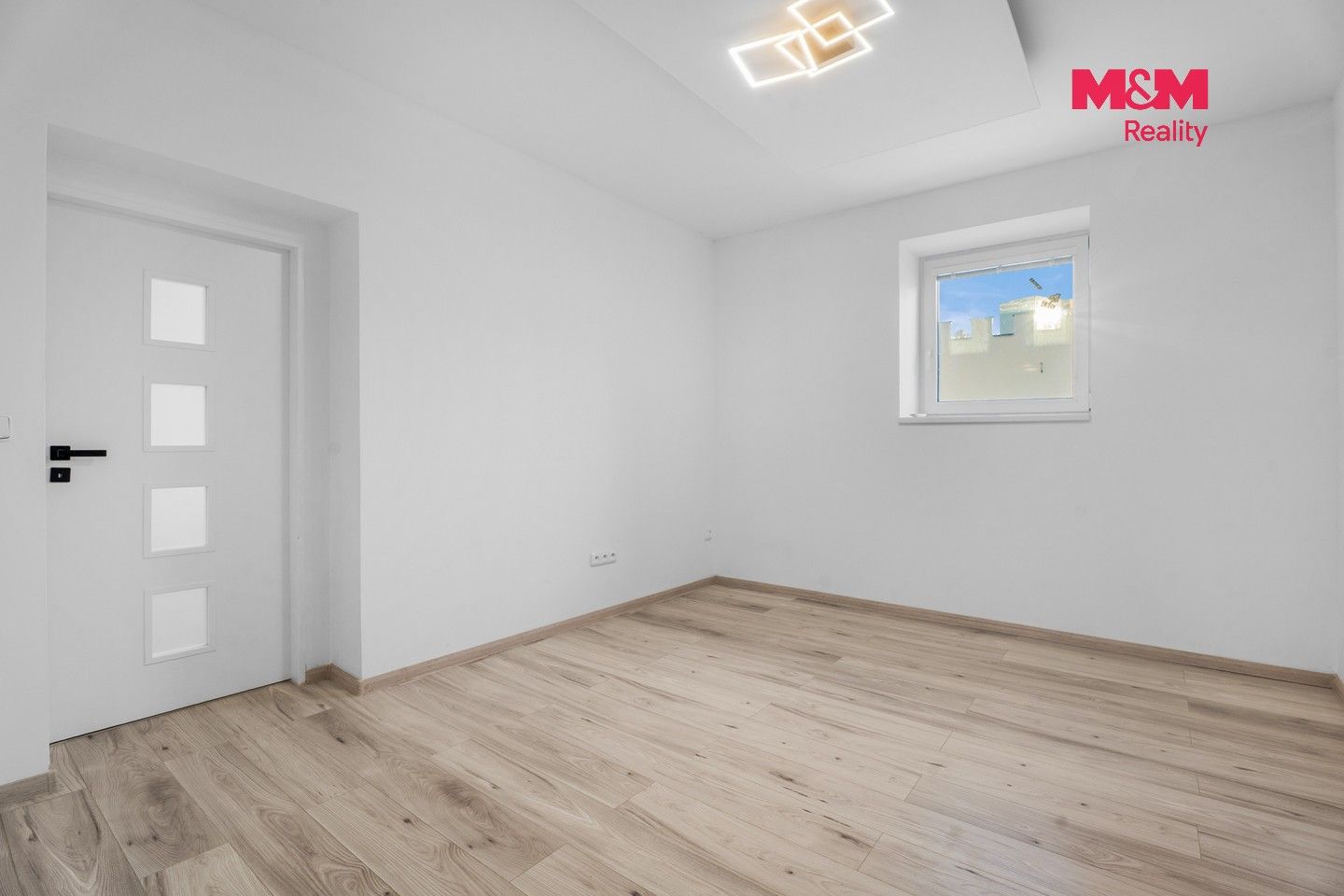 Pronájem bytu 4+kk 90 m² - foto 10
