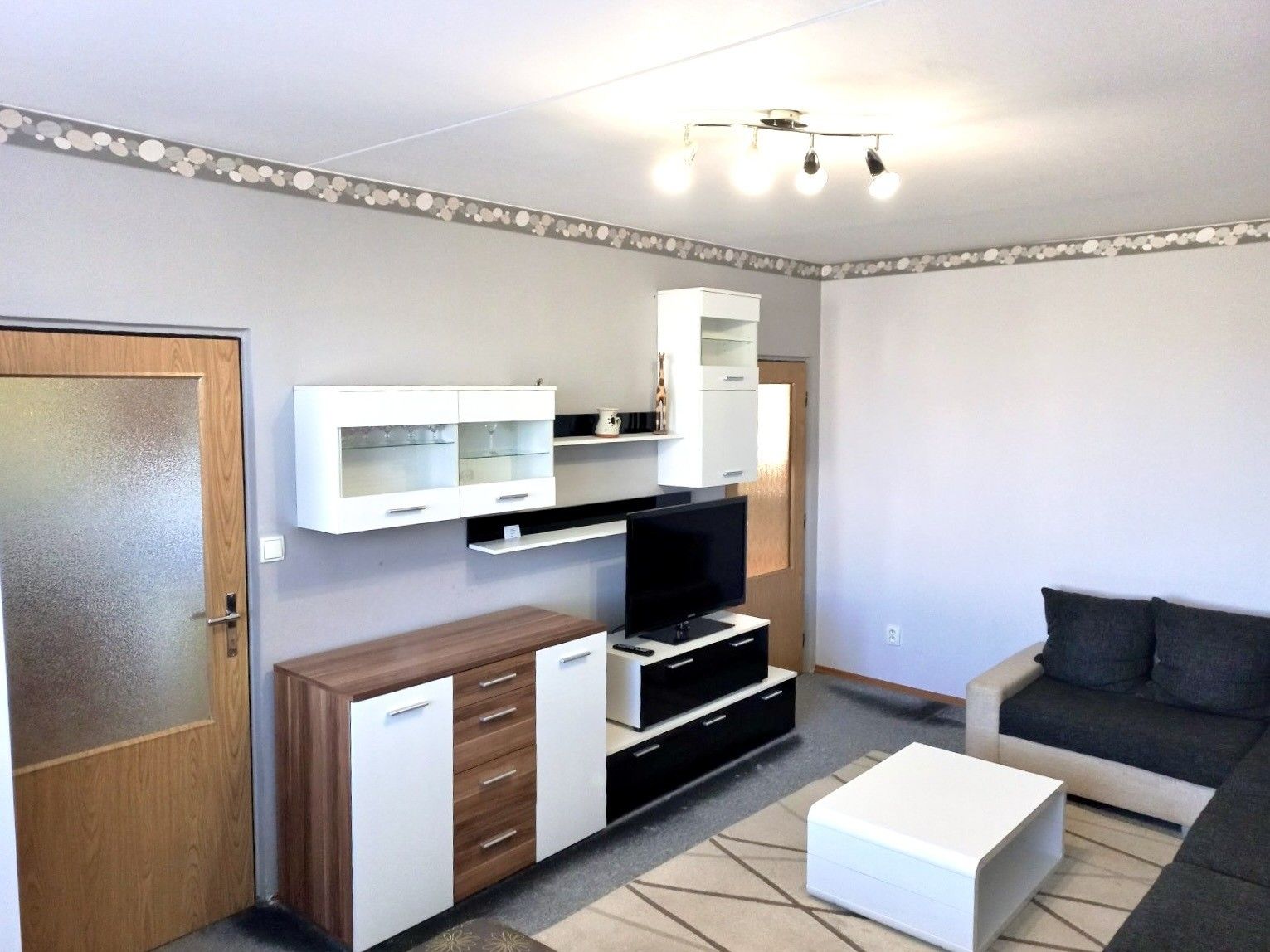 Prodej bytu 3+1 70 m² - foto 1