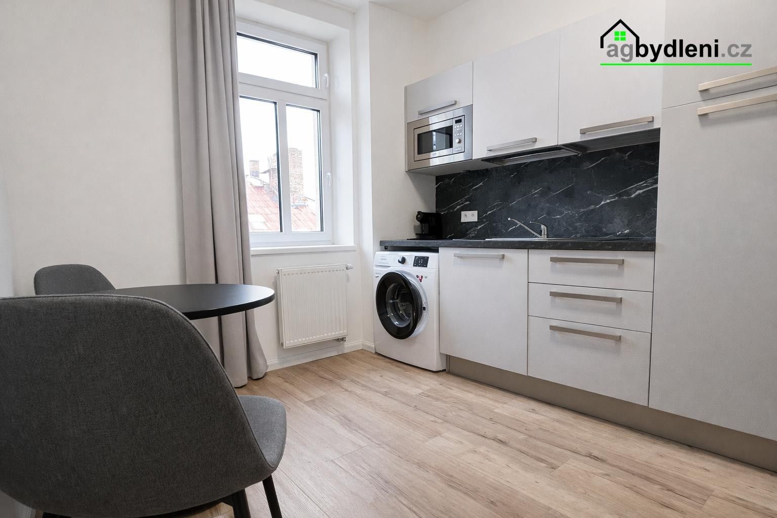 Pronájem bytu 2+kk 34 m² - foto 1