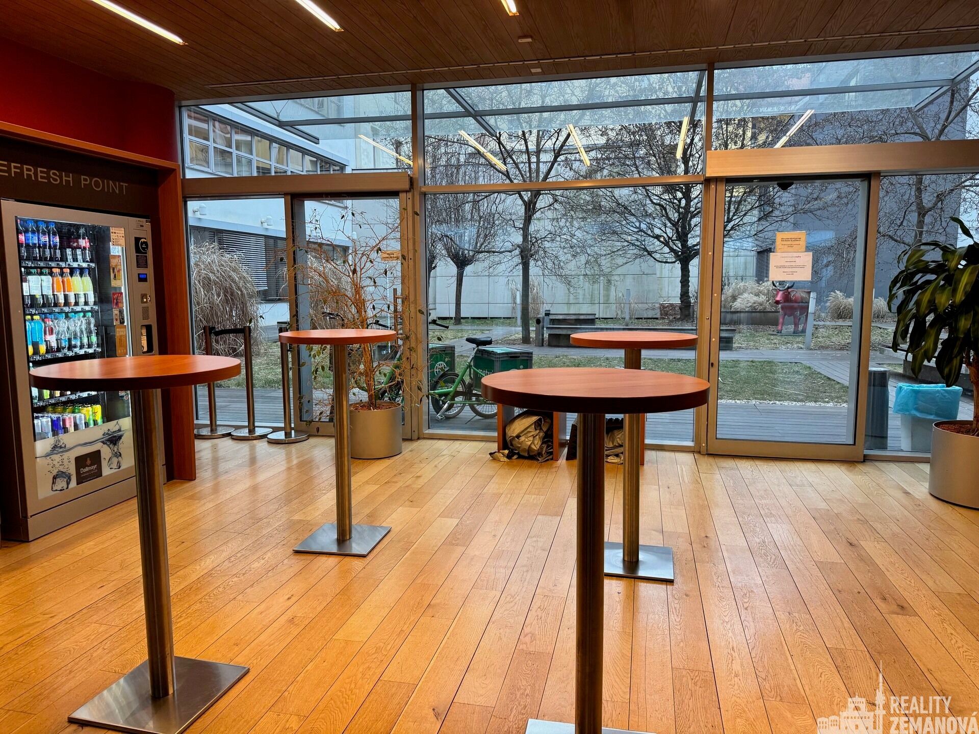 Pronájem komerčního prostoru 168 m² - foto 8