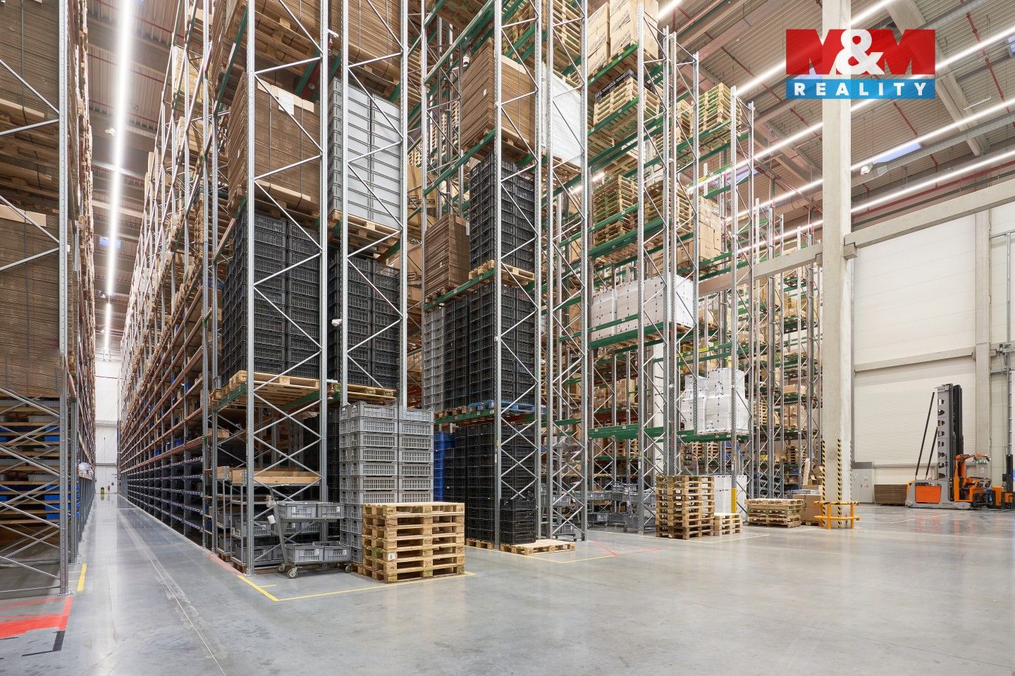 Prodej komerčního prostoru 5777 m² - foto 18