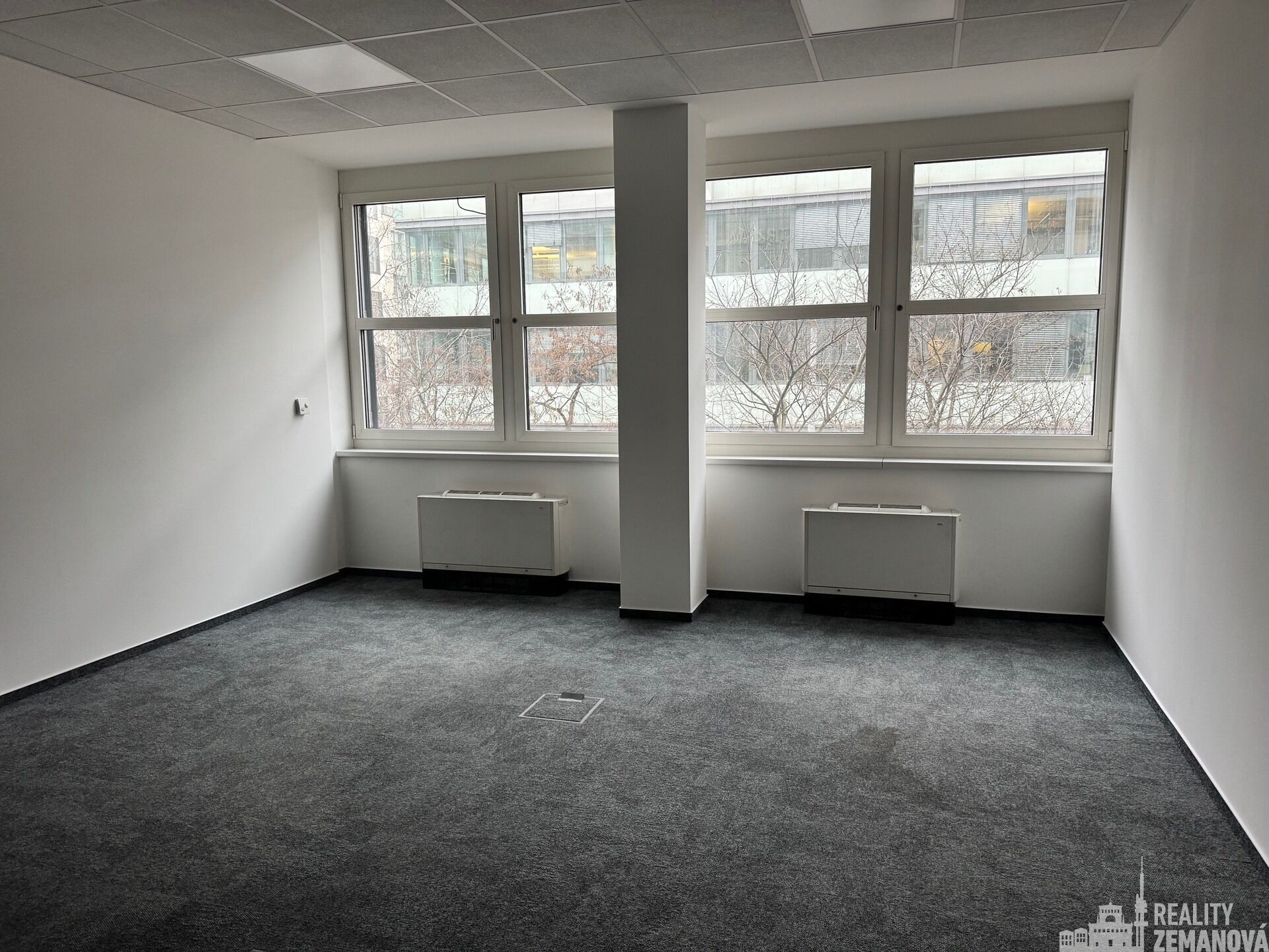 Pronájem komerčního prostoru 740 m² - foto 6