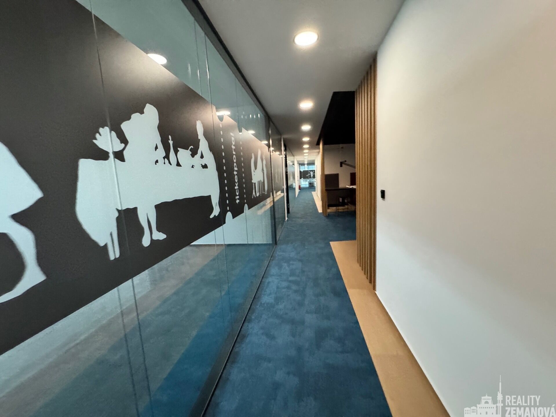 Pronájem komerčního prostoru 740 m² - foto 3