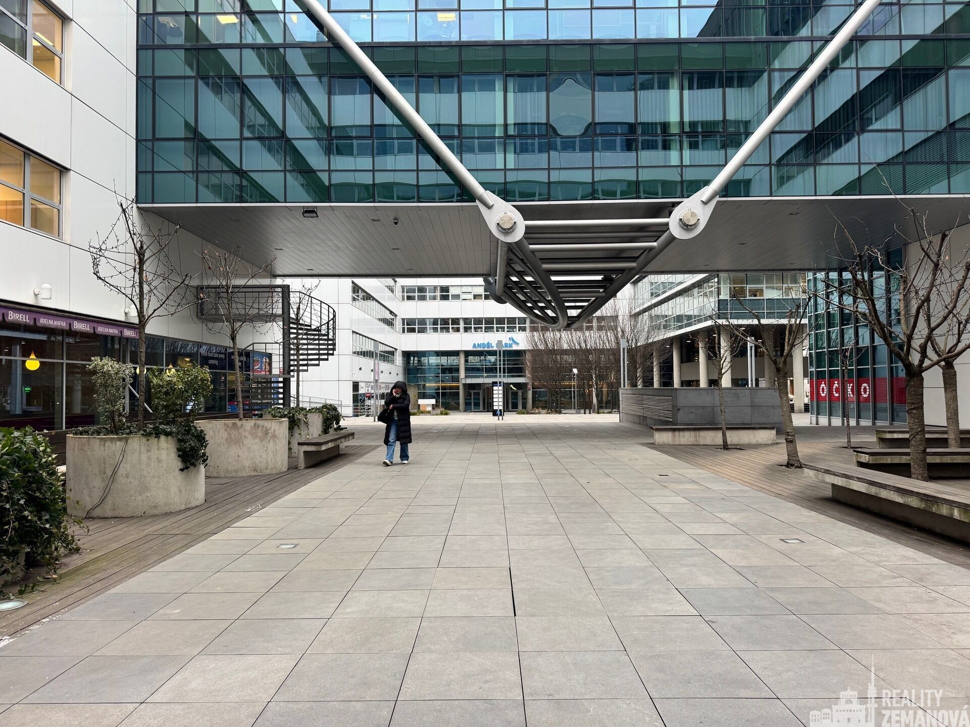 Pronájem komerčního prostoru 740 m² - foto 13