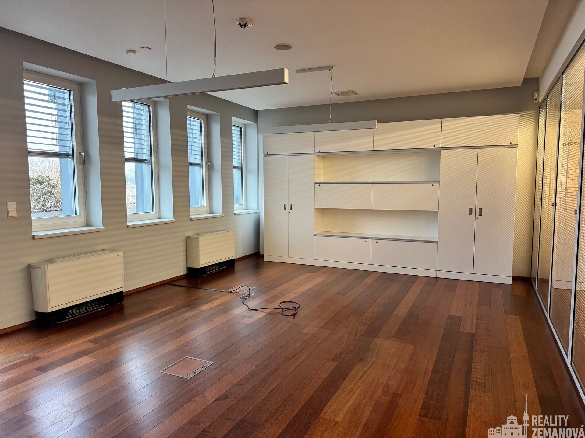 Pronájem komerčního prostoru 469 m² - foto 8
