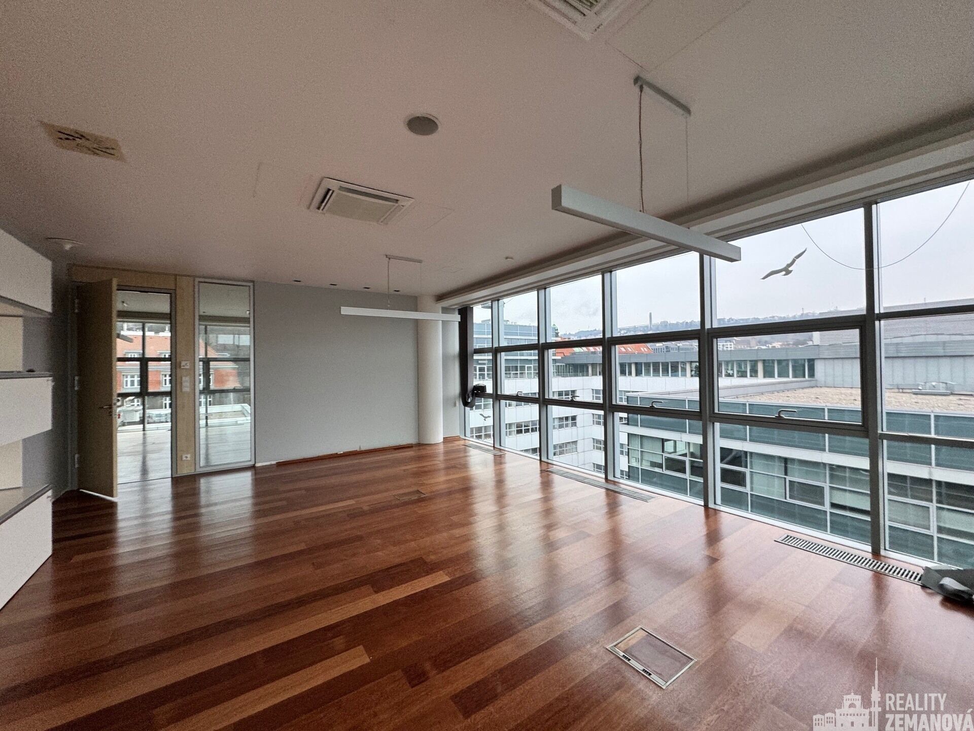 Pronájem komerčního prostoru 469 m² - foto 6