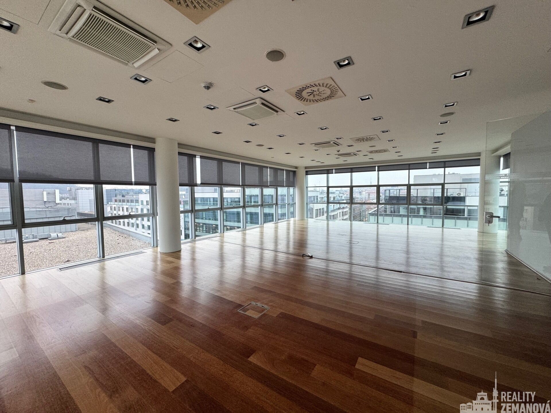 Pronájem komerčního prostoru 469 m² - foto 15