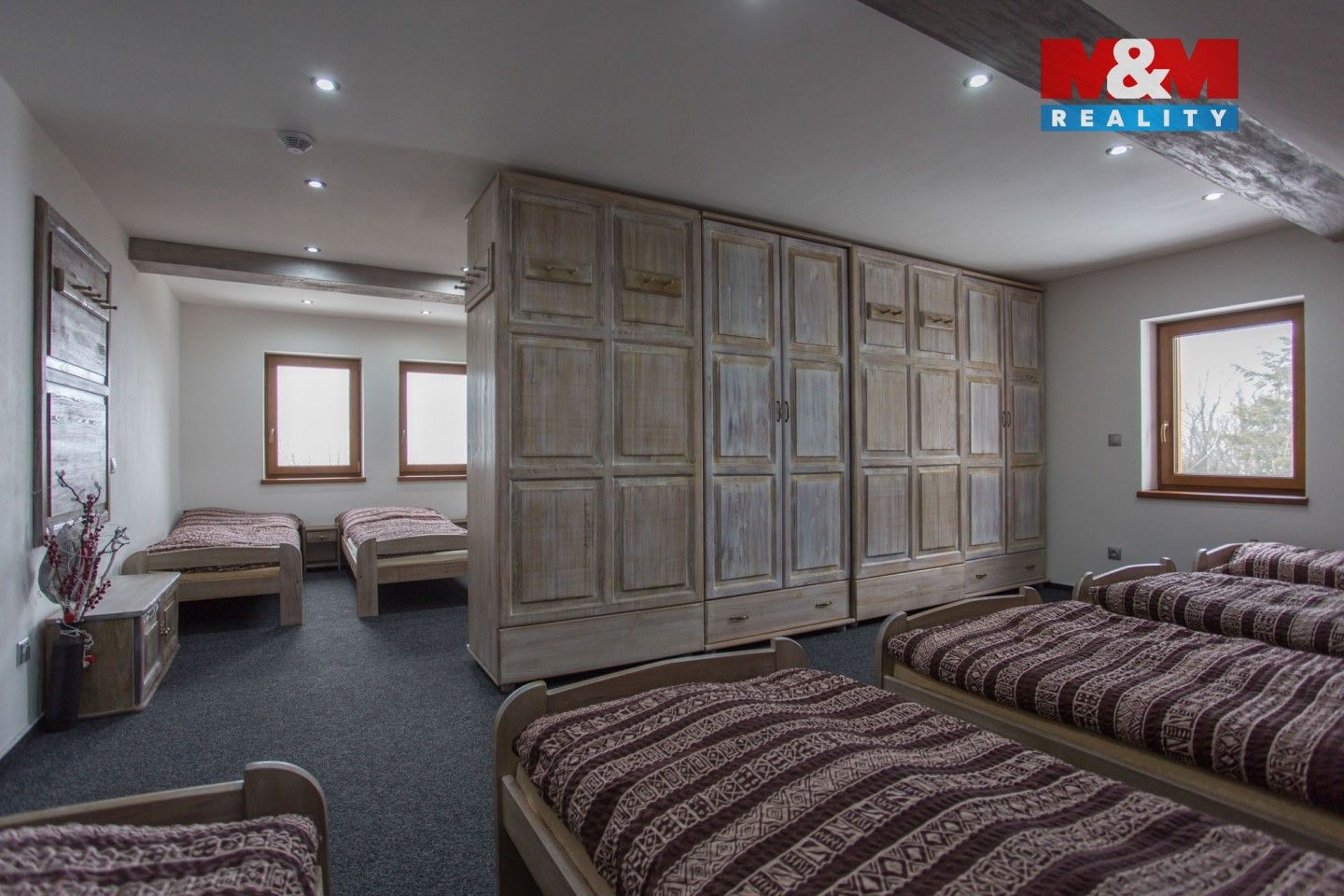 Prodej komerčního prostoru 1150 m² - foto 34