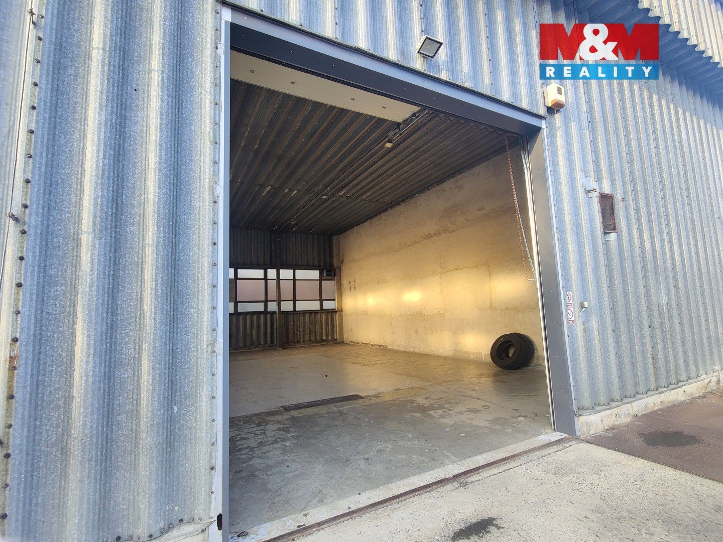 Pronájem komerčního prostoru 1100 m² - foto 18