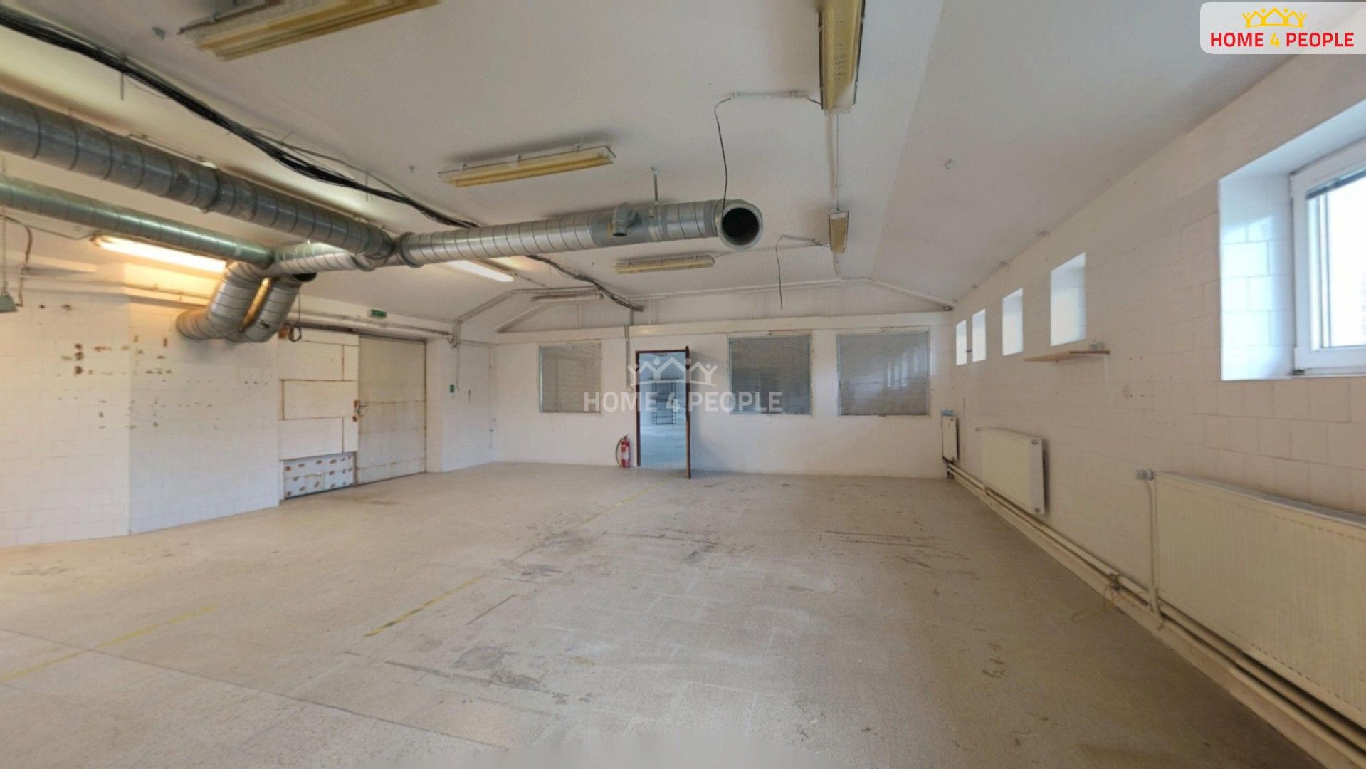 Pronájem komerčního prostoru 985 m² - foto 8