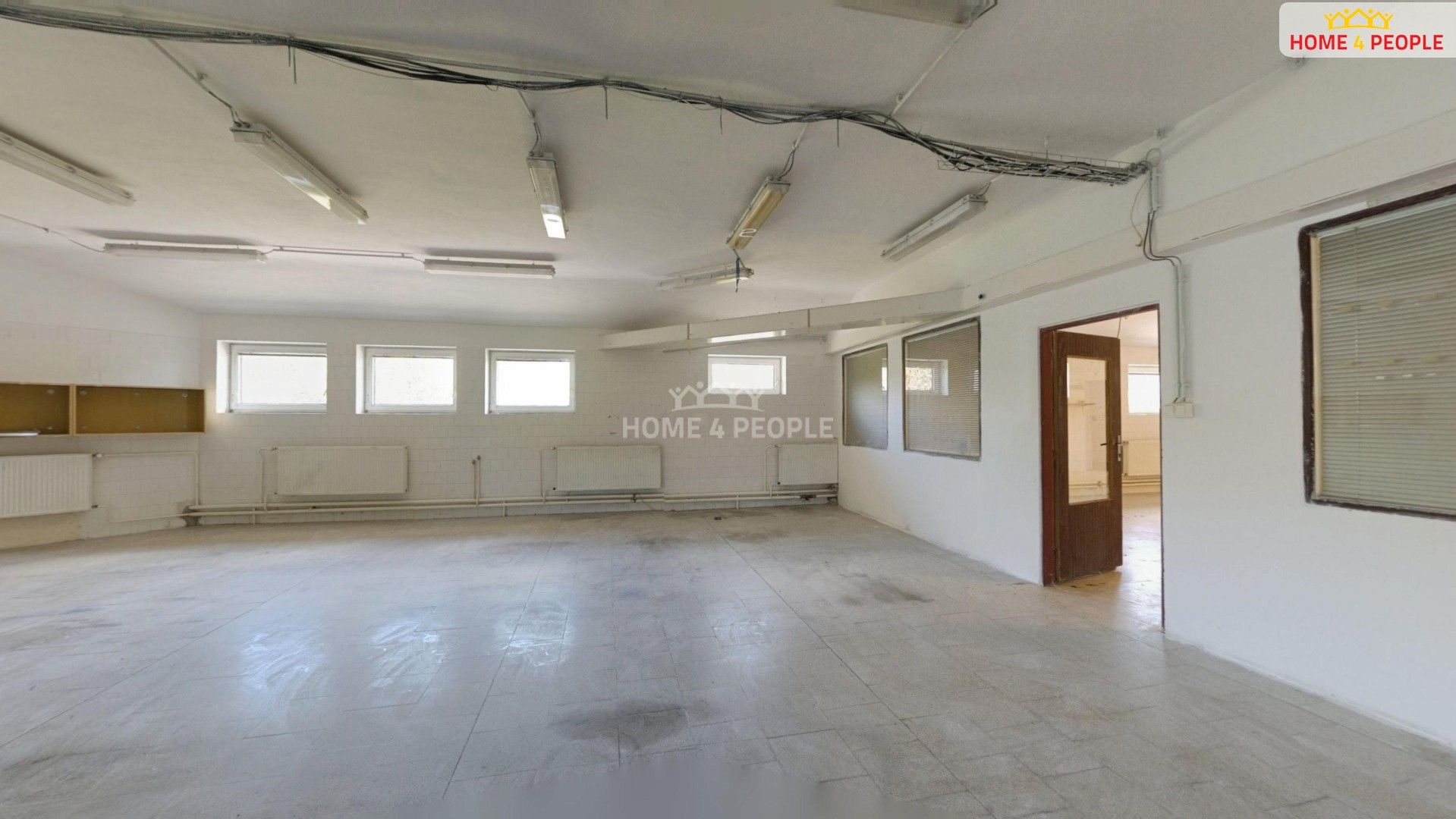 Pronájem komerčního prostoru 985 m² - foto 12