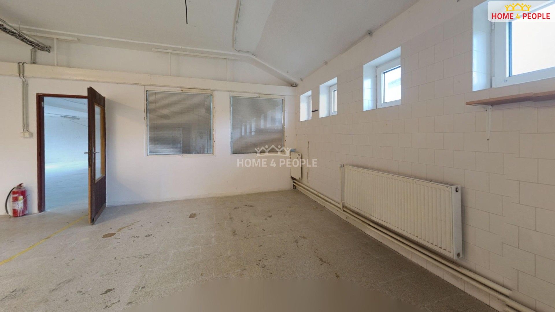 Pronájem komerčního prostoru 985 m² - foto 20