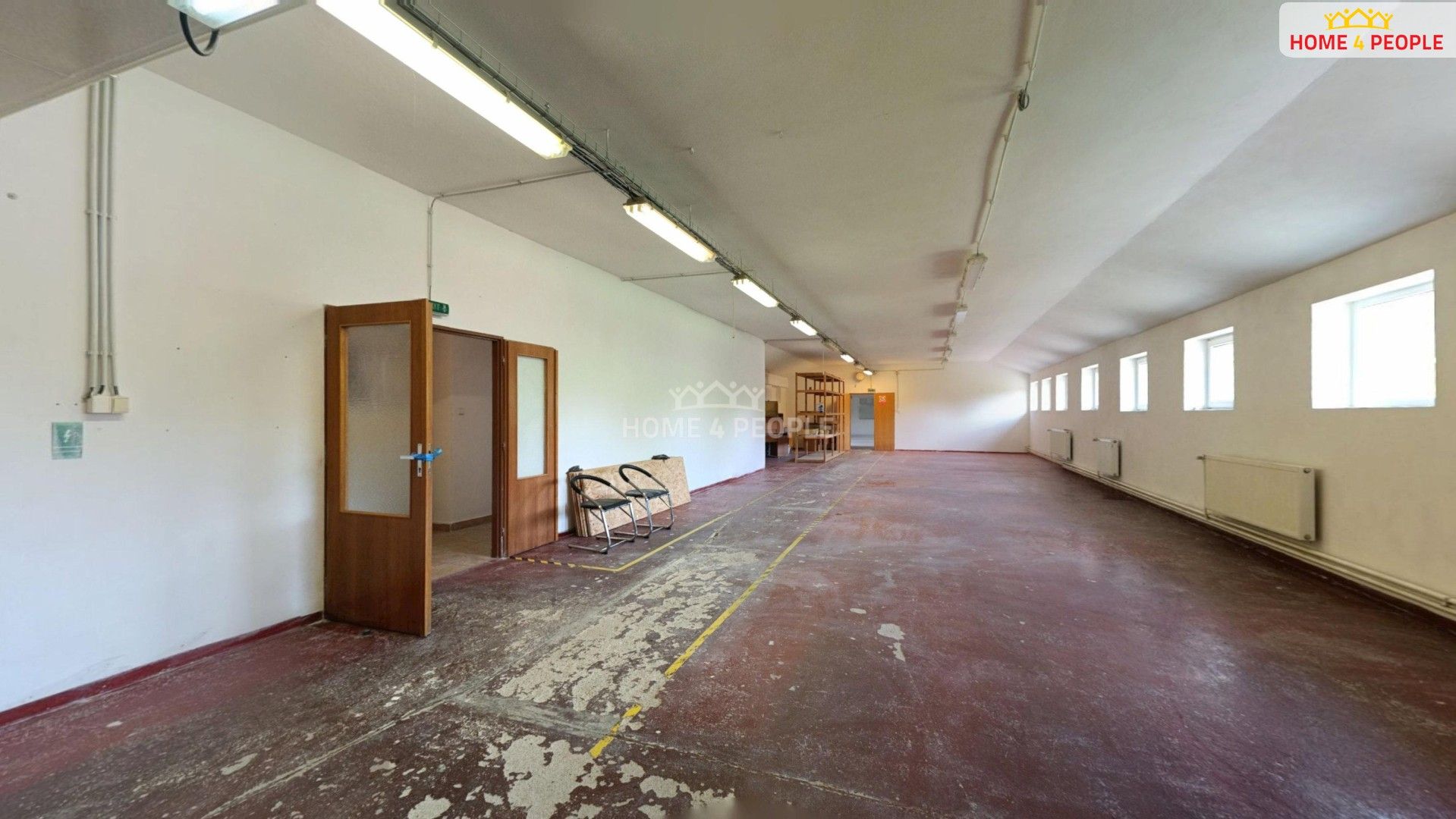 Pronájem komerčního prostoru 985 m² - foto 23