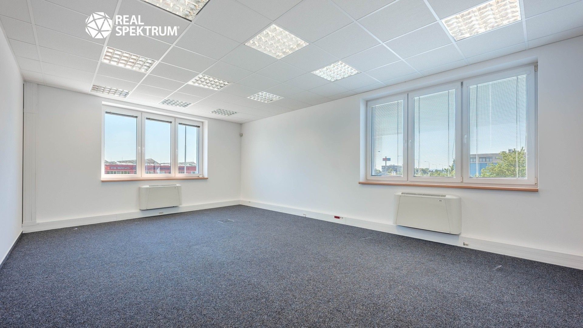 Pronájem komerčního prostoru 684 m² - foto 3