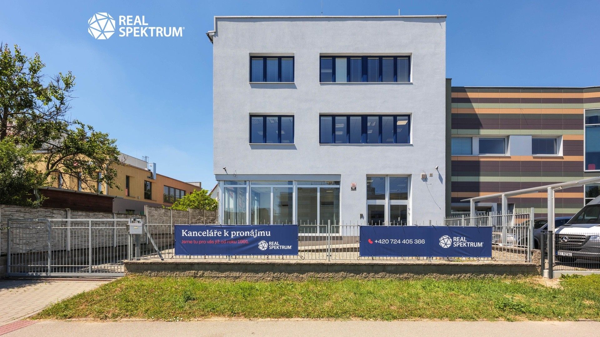 Pronájem komerčního prostoru 684 m² - foto 4