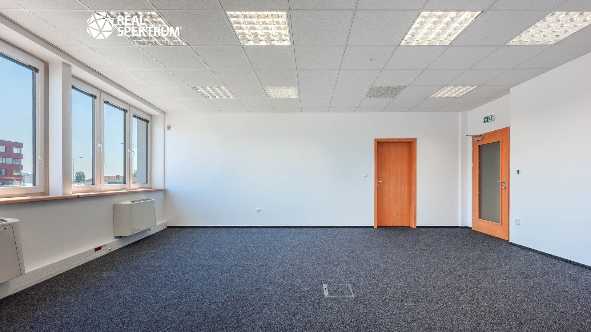 Pronájem komerčního prostoru 684 m² - foto 9