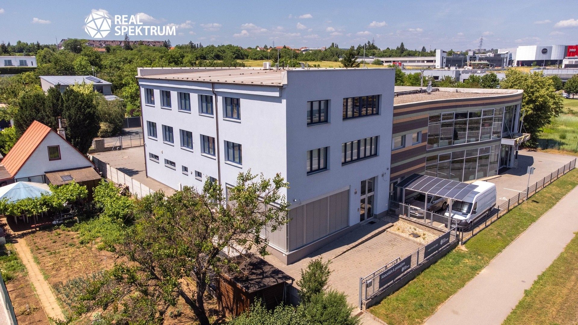 Pronájem komerčního prostoru 684 m² - foto 16
