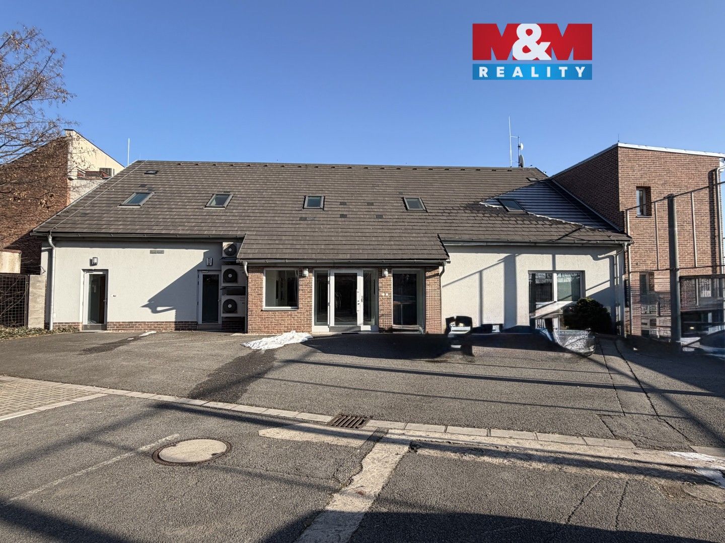 Pronájem komerčního prostoru 105 m² - foto 1