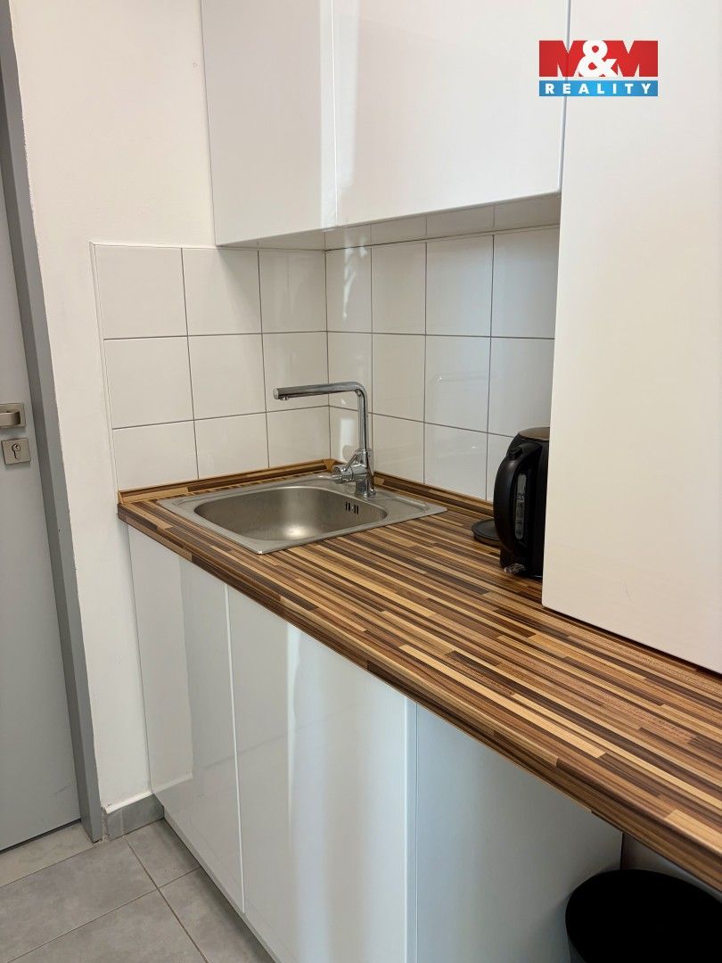 Pronájem komerčního prostoru 105 m² - foto 7