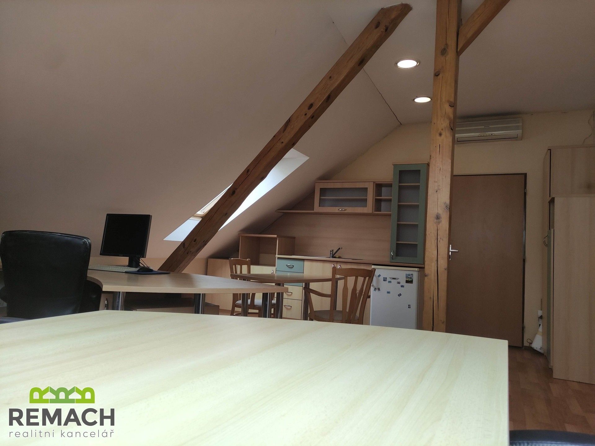 Pronájem komerčního prostoru 35 m² - foto 8