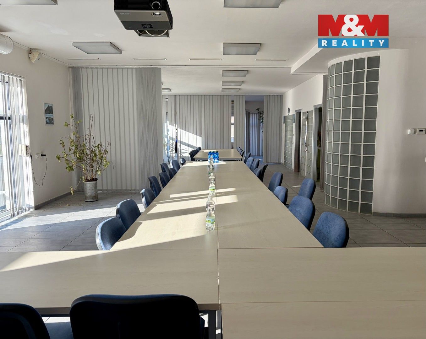 Pronájem komerčního prostoru 180 m² - foto 2
