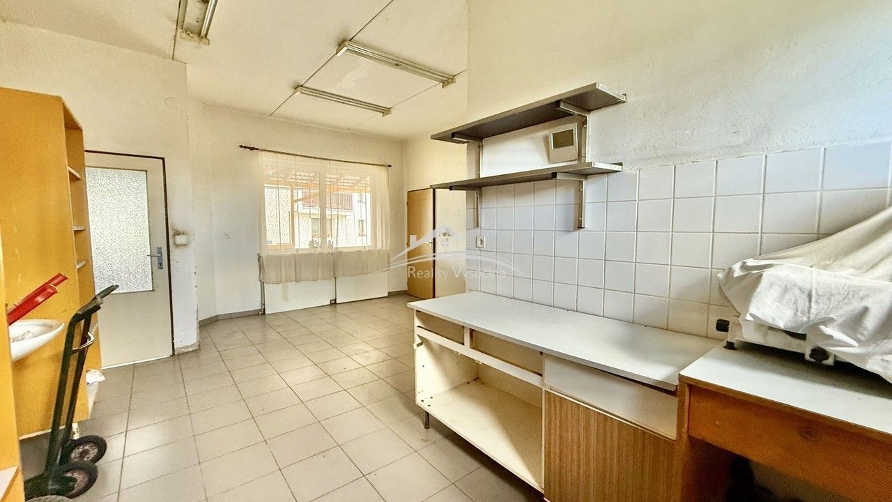 Pronájem komerčního prostoru 272 m² - foto 6