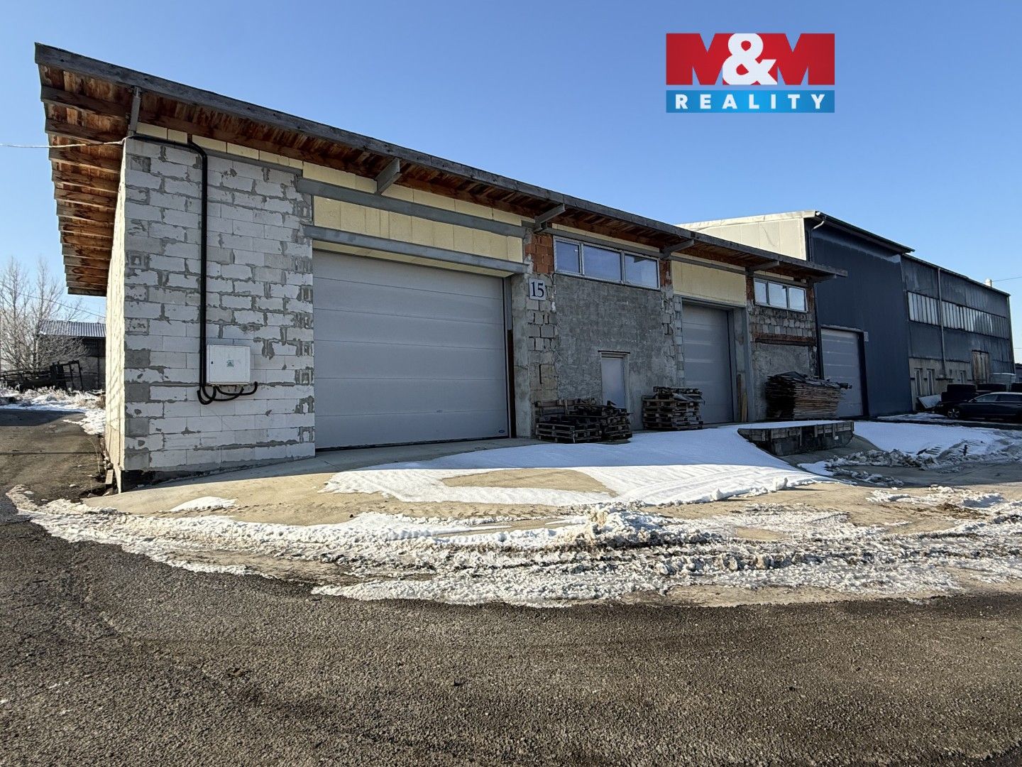 Pronájem komerčního prostoru 267 m² - foto 1